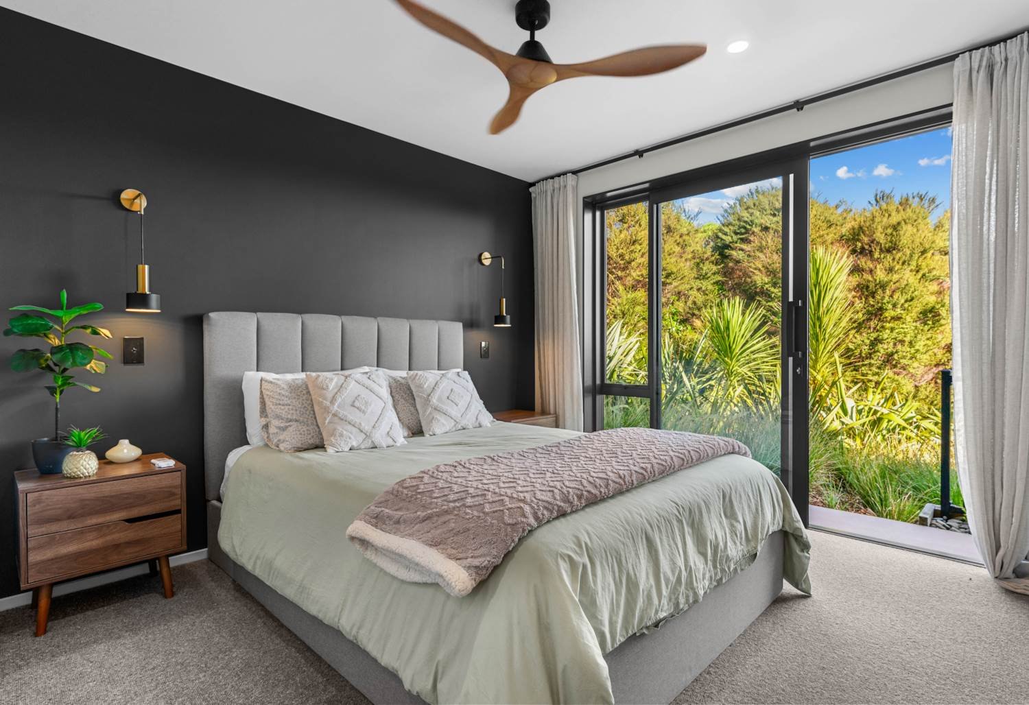 Langs Beach new build — photo 11